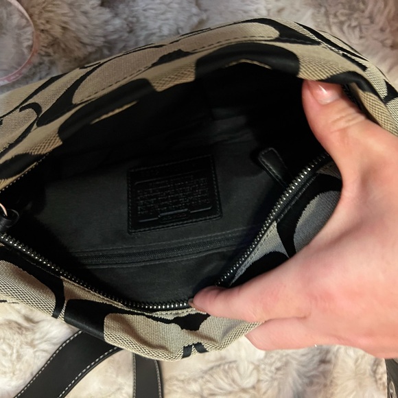 Coach Signature Black Canvas Bag - Picture 8 of 12